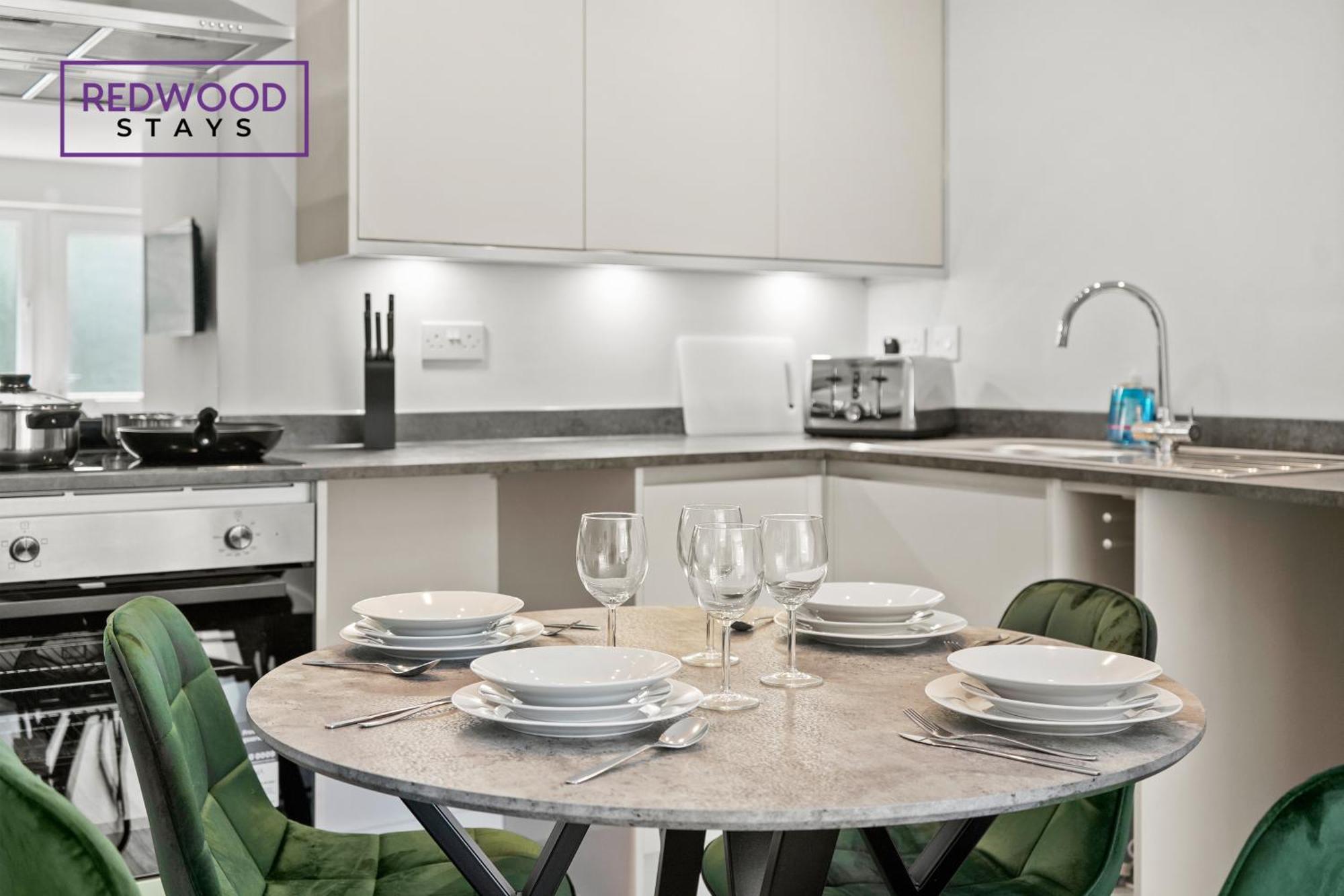 Quality 1 Bed 1 Bath Apartments For Contractors By Redwood Stays Farnborough  Kültér fotó